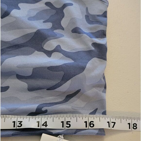 Vineyard Vines Printed Super Soft Blue Camo Wicking Sports Bra Size XL - Picture 10 of 11
